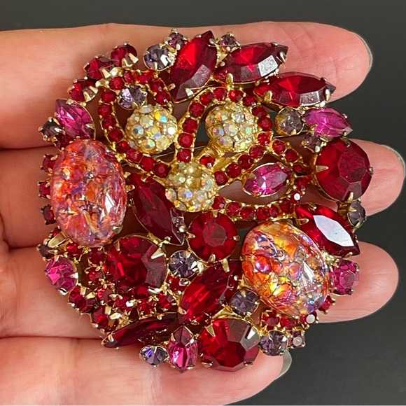 Vintage Juliana Red and Pink Rhinestone Brooch - Picture 1 of 11